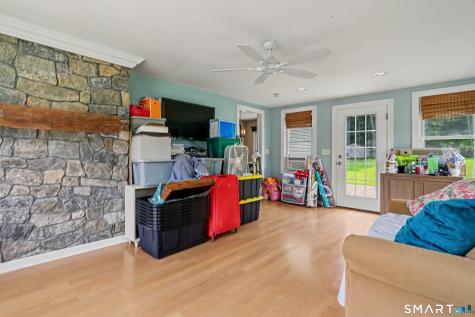 8 Bungay Terrace Seymour CT 06483