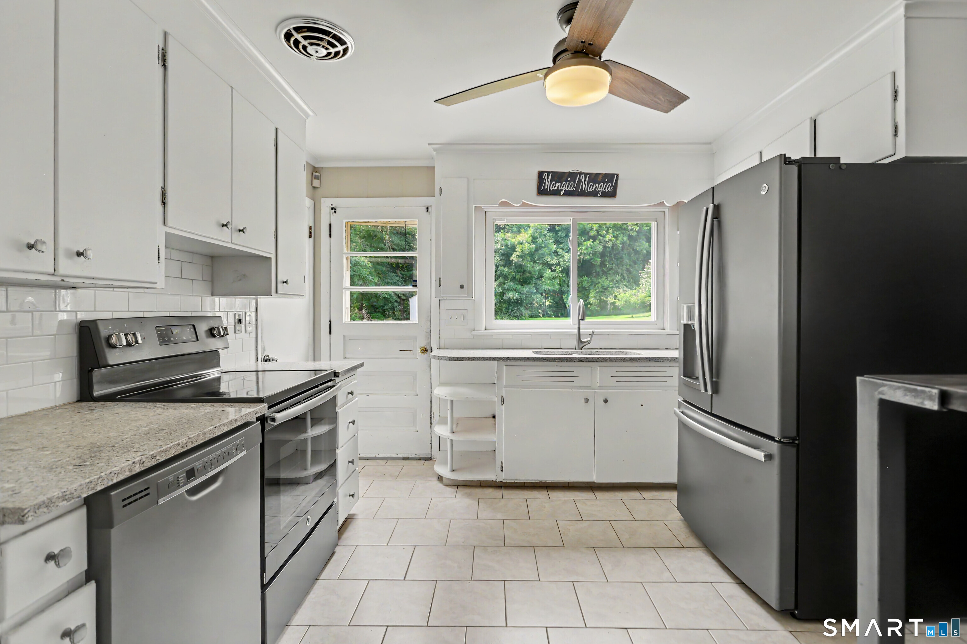 8 Bungay Terrace Seymour CT 06483