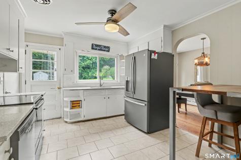 8 Bungay Terrace Seymour CT 06483
