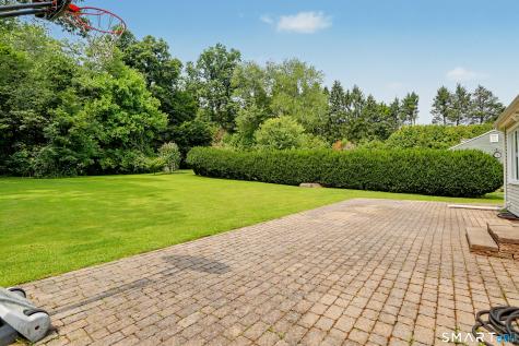 8 Bungay Terrace Seymour CT 06483