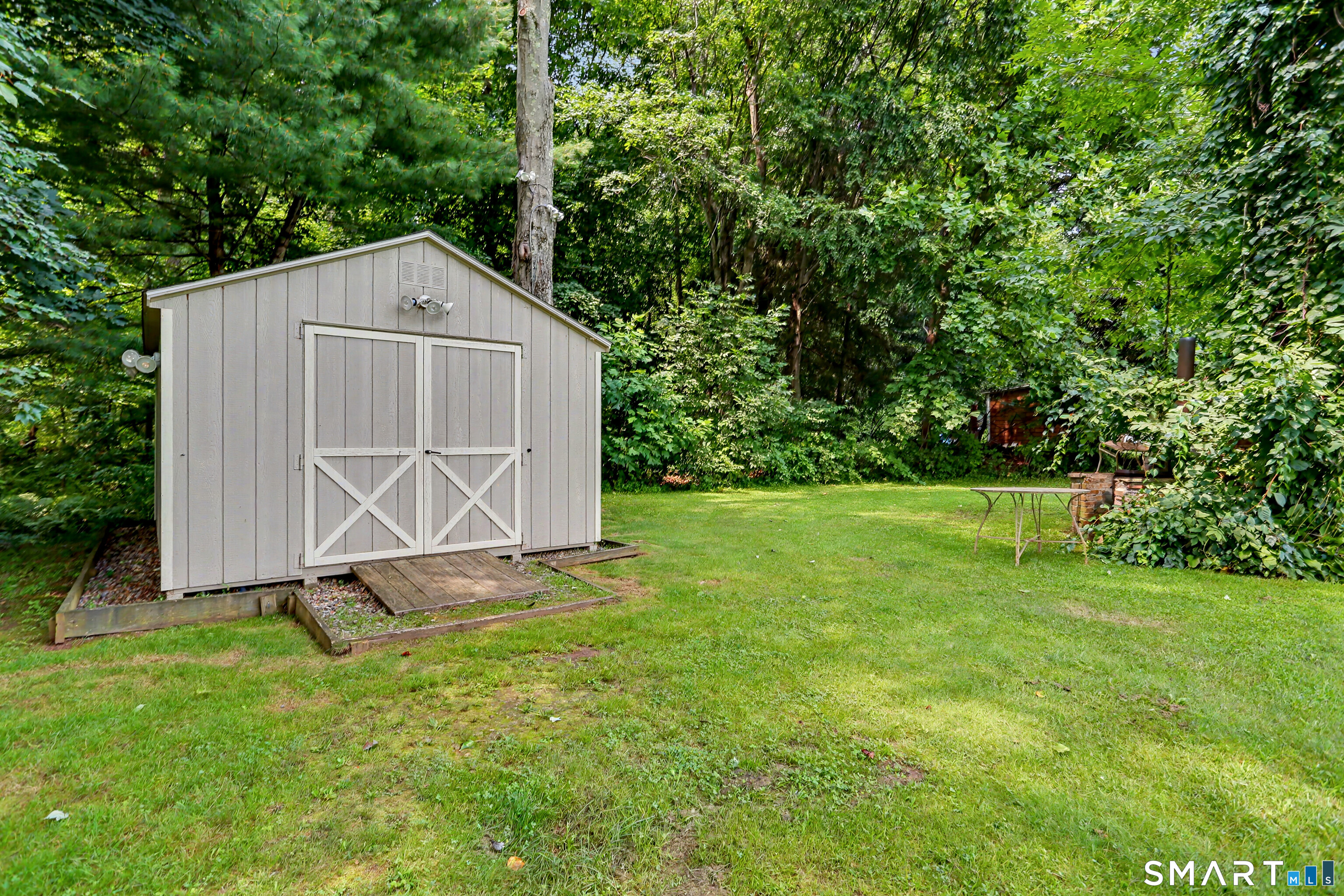 8 Bungay Terrace Seymour CT 06483