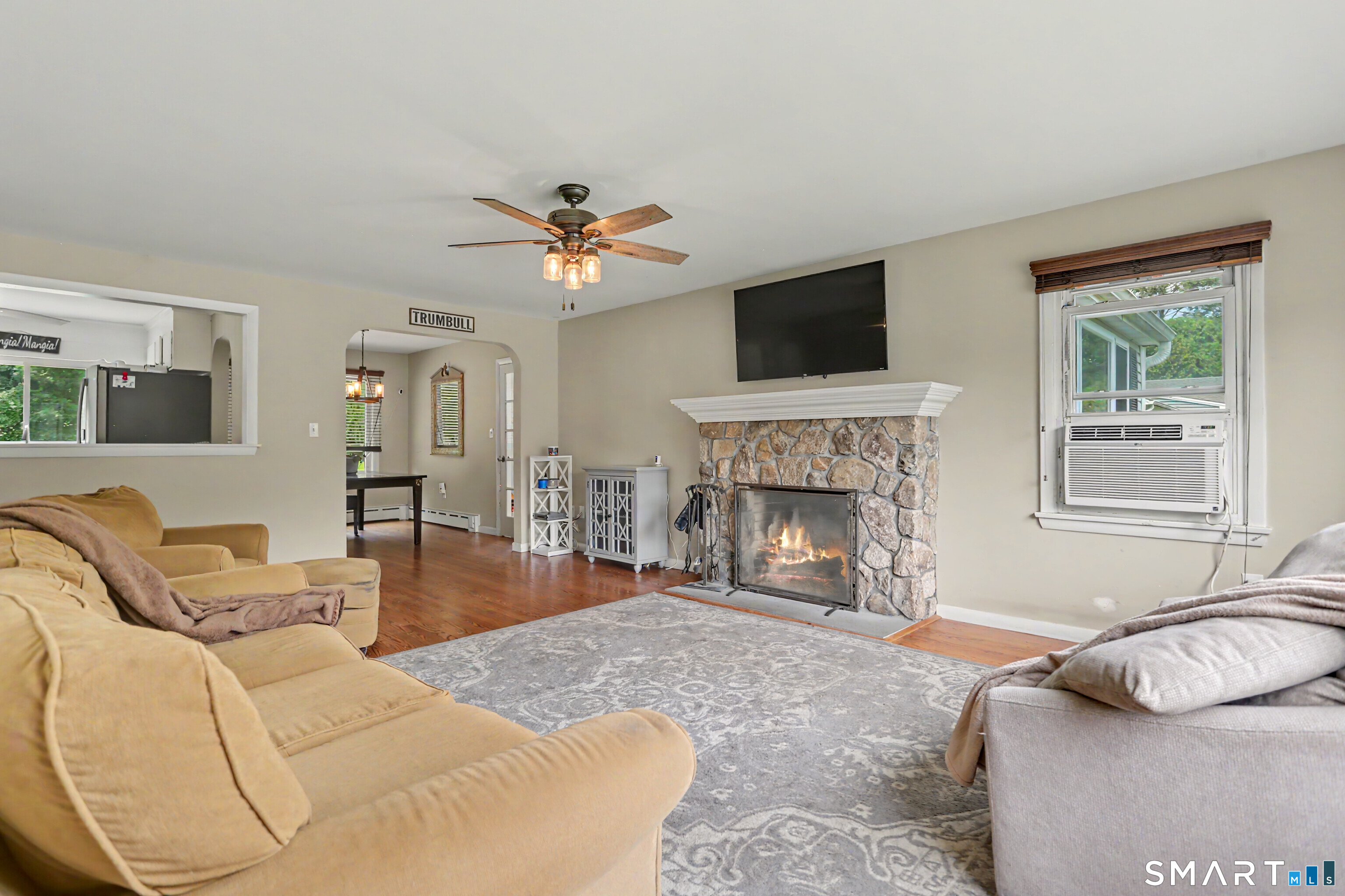 8 Bungay Terrace Seymour CT 06483