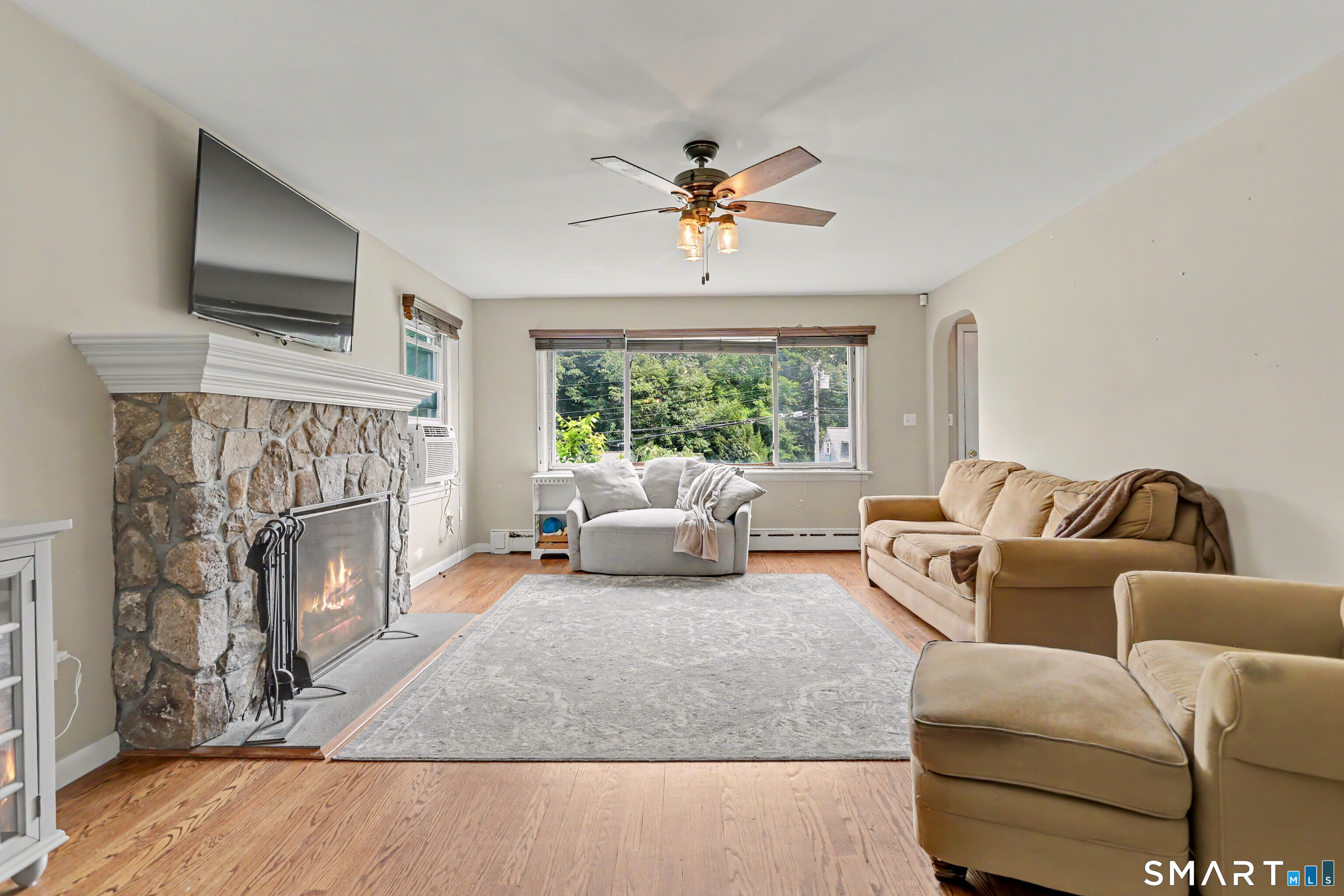 8 Bungay Terrace Seymour CT 06483