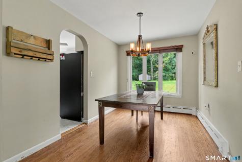 8 Bungay Terrace Seymour CT 06483