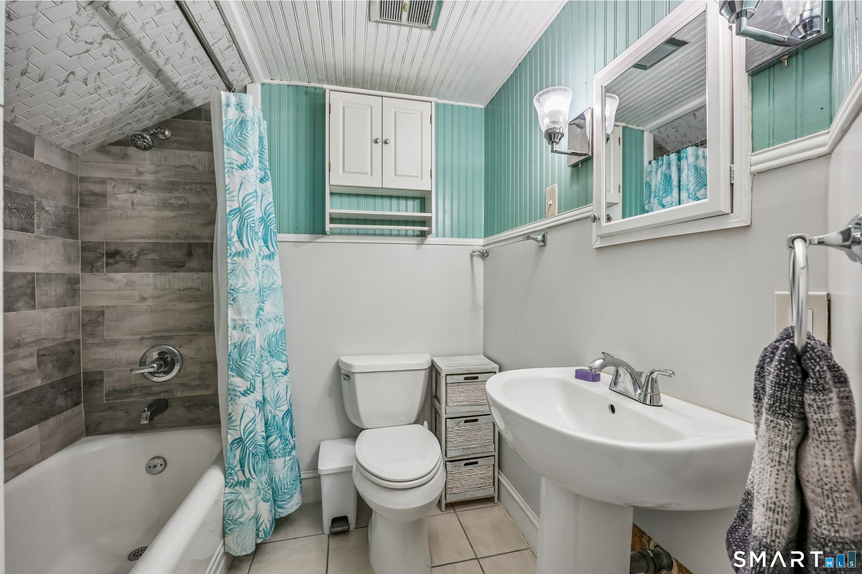 57 Myrock Avenue Waterford CT 06385