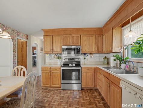 64 Breyer Avenue Bridgeport CT 06606