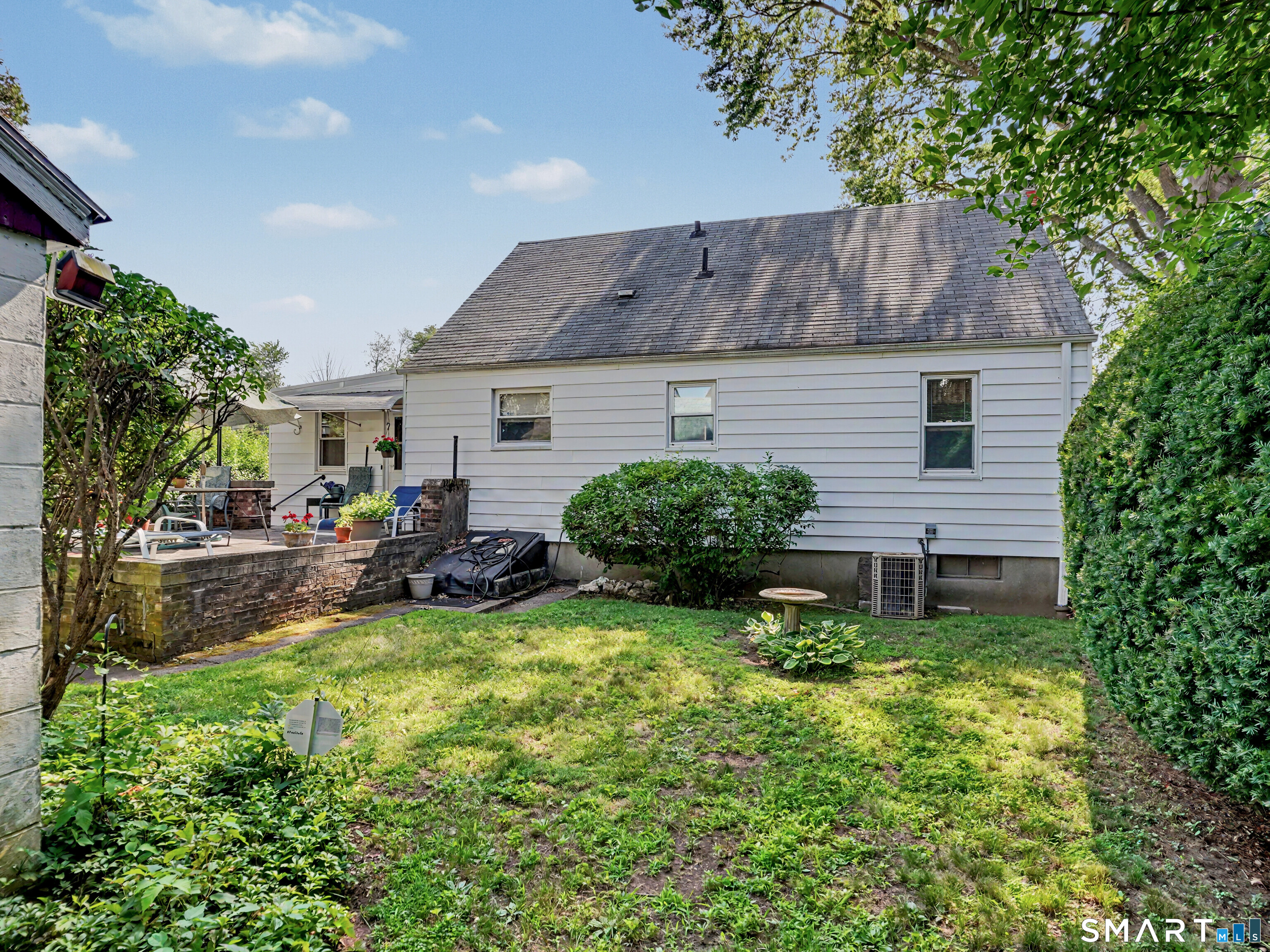 64 Breyer Avenue Bridgeport CT 06606