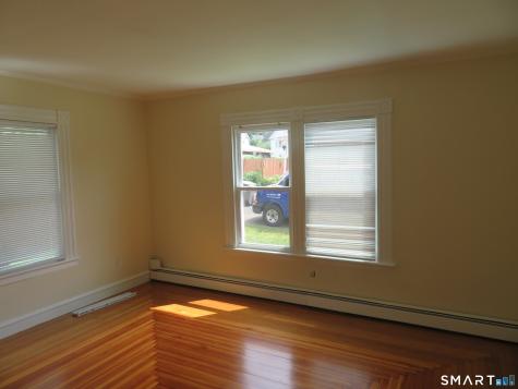 49 Winter Street Manchester CT 06040