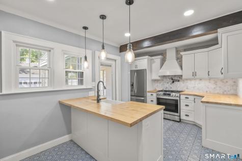 77 Newport Avenue West Hartford CT 06107