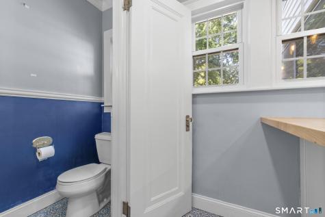 77 Newport Avenue West Hartford CT 06107