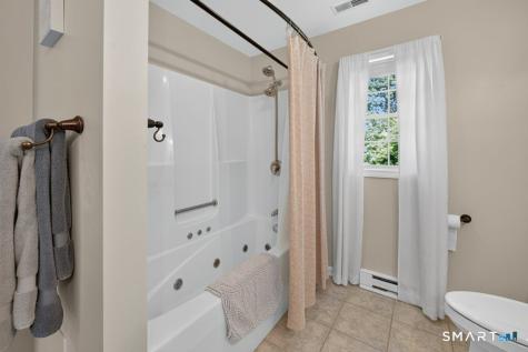 28 Tanglewood Drive Preston CT 06365