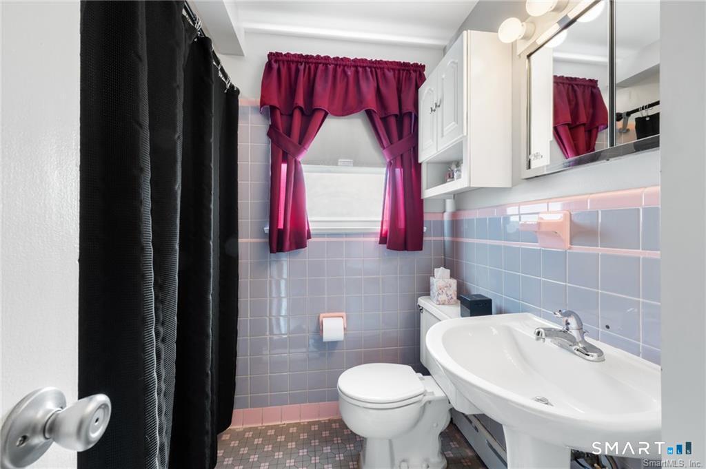 10 Miller Avenue Waterford CT 06375