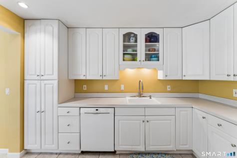 13 Allen Road Brookfield CT 06804