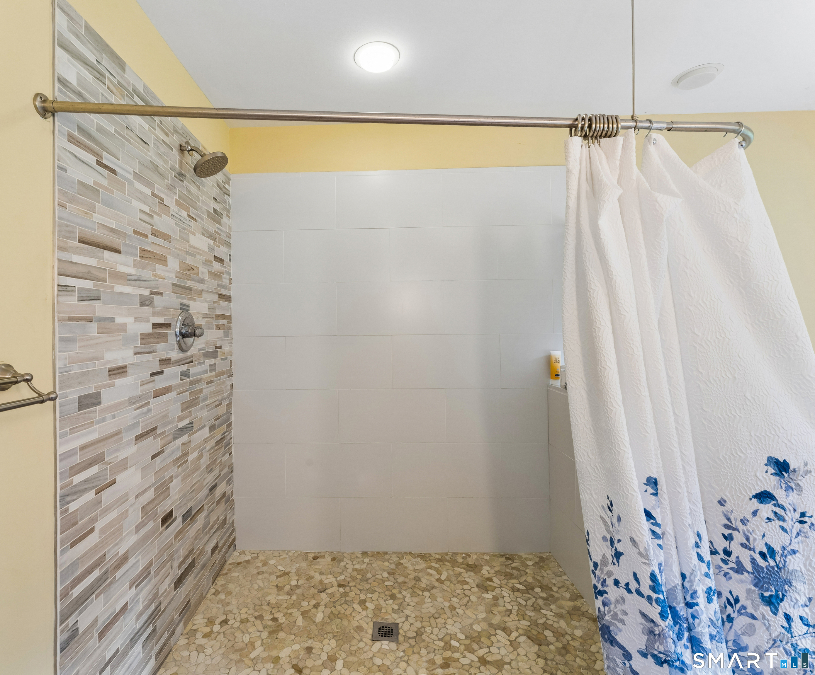 13 Allen Road Brookfield CT 06804