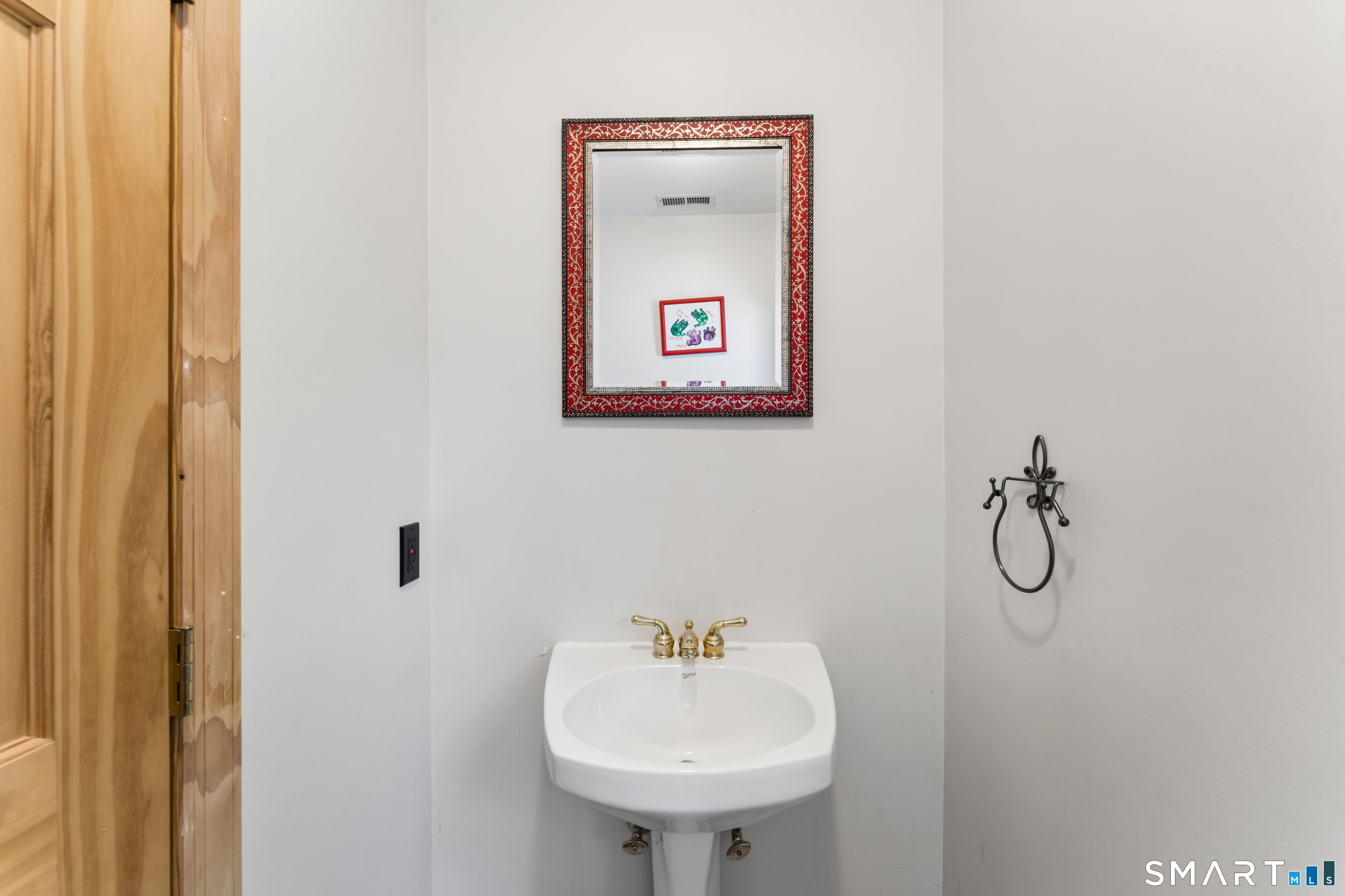 13 Allen Road Brookfield CT 06804