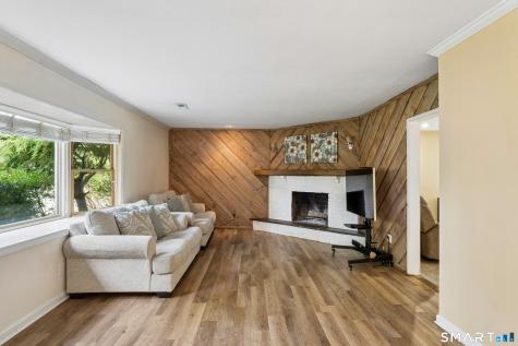 13 Allen Road Brookfield CT 06804