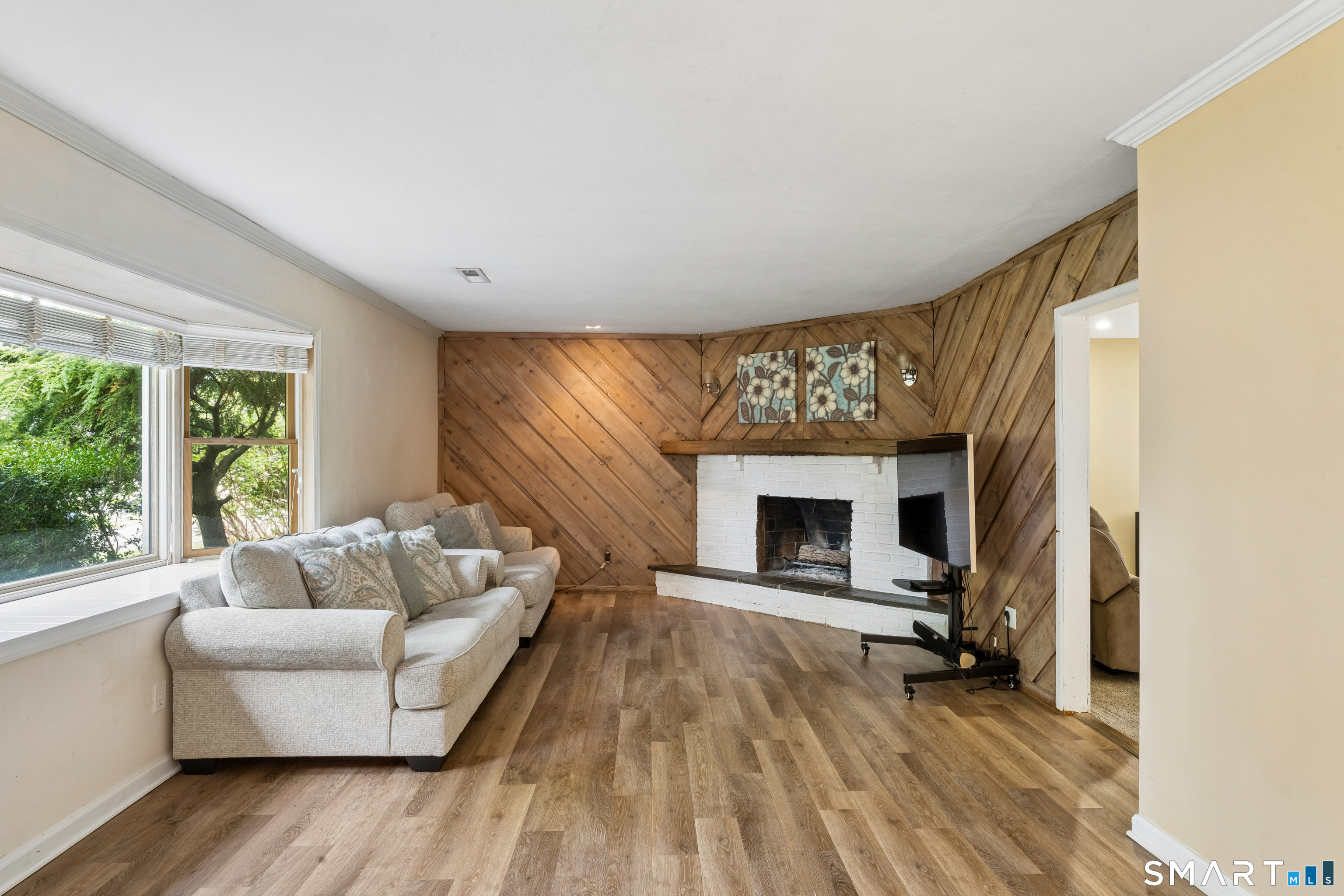 13 Allen Road Brookfield CT 06804