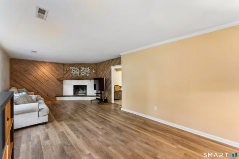 13 Allen Road Brookfield CT 06804