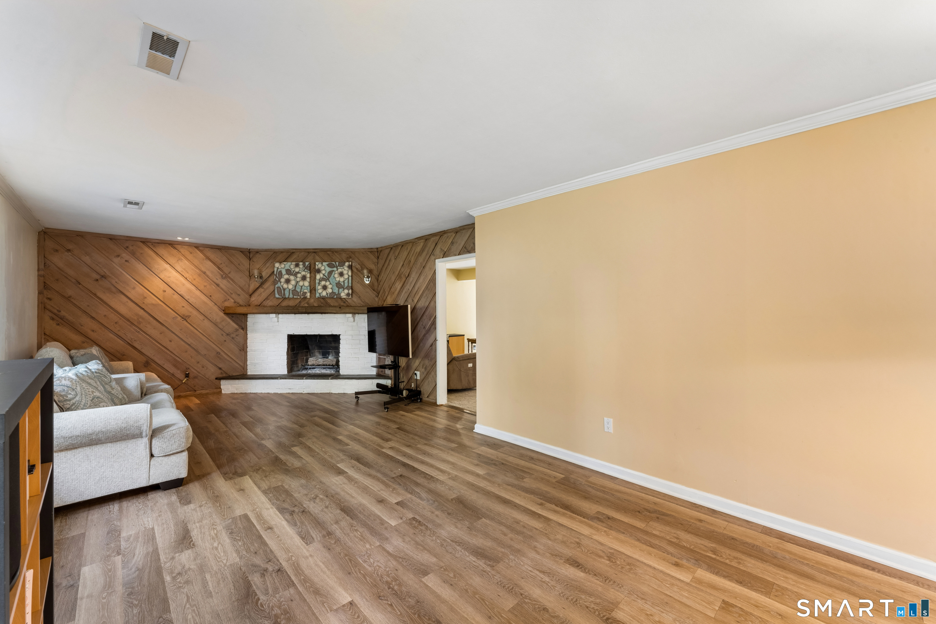 13 Allen Road Brookfield CT 06804