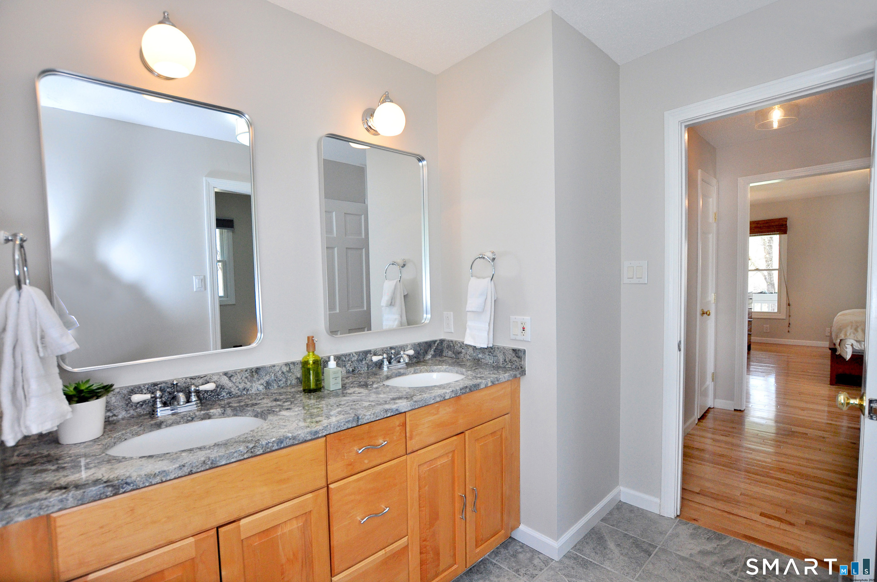 98 Andrew Drive Canton CT 06019