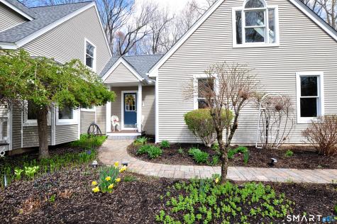 98 Andrew Drive Canton CT 06019