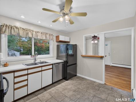 32 Bushy Hill Road Essex CT 06442