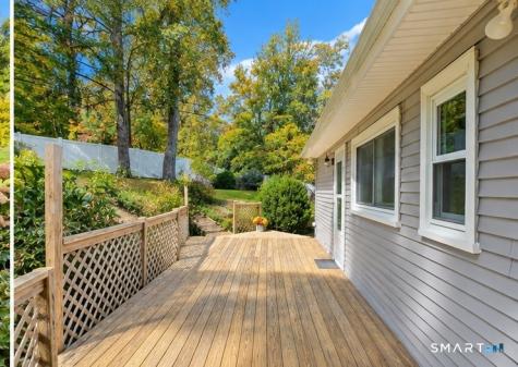 32 Bushy Hill Road Essex CT 06442