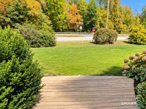 32 Bushy Hill Road Essex CT 06442