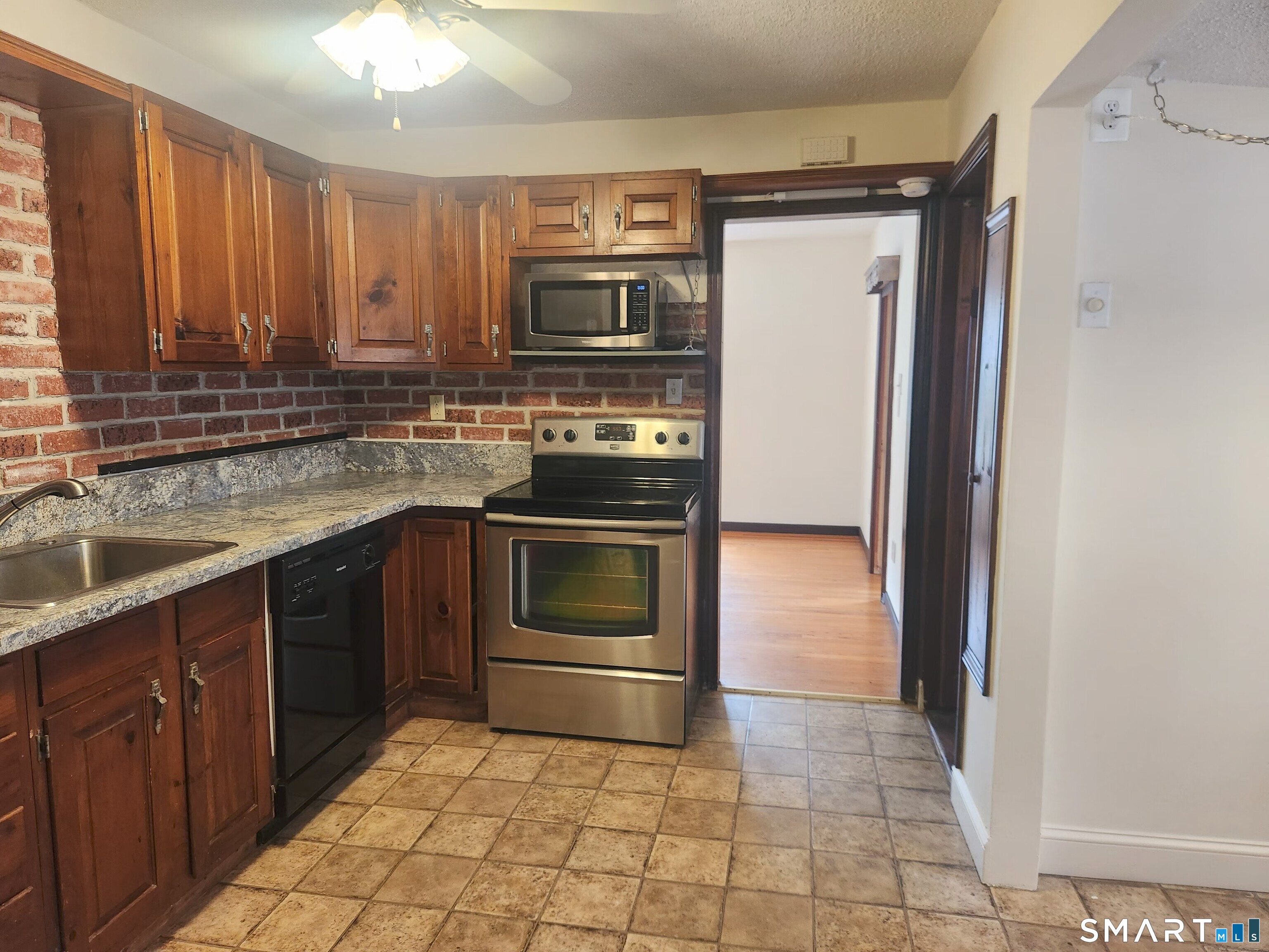72 Waverly Park Road Branford CT 06405