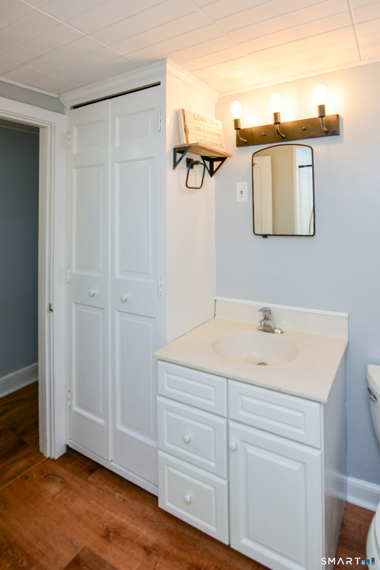 23 Chriswell Drive Simsbury CT 06070