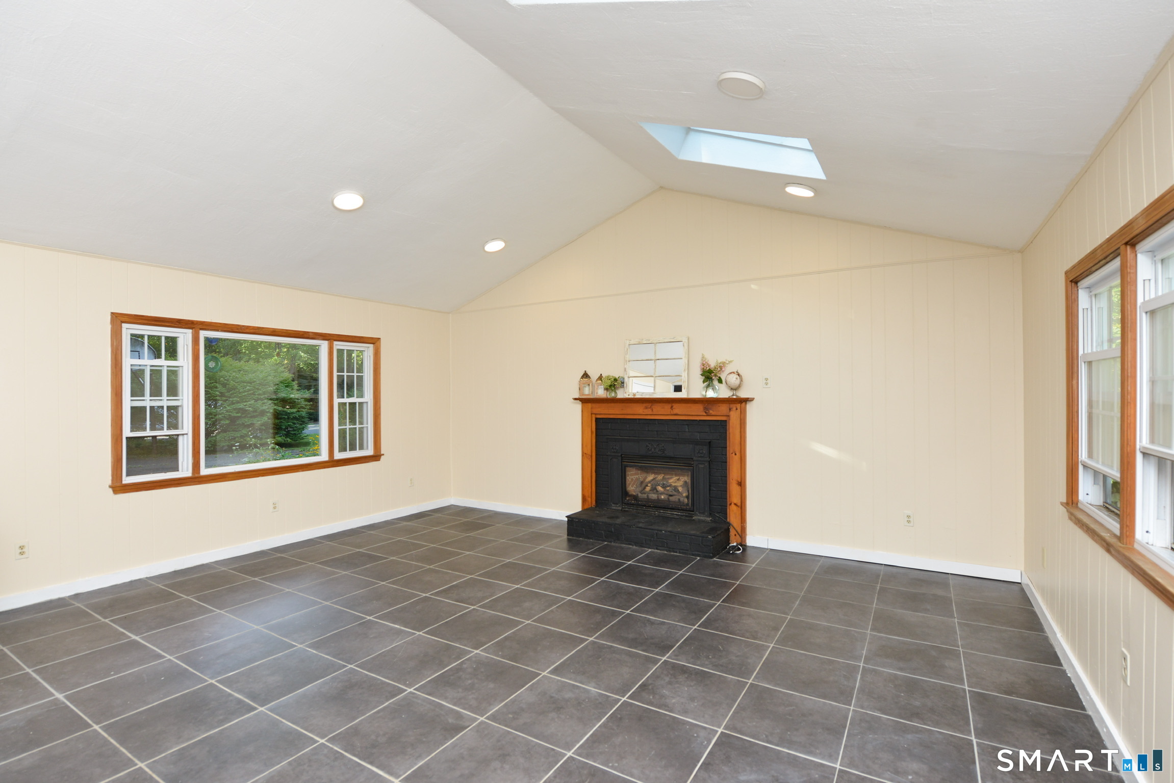 23 Chriswell Drive Simsbury CT 06070