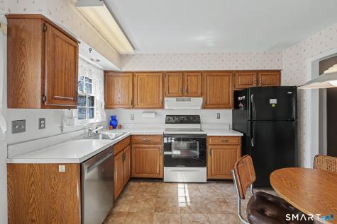 95 Hoyts Hill Bethel CT 06801