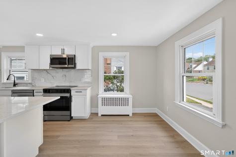 55 Woodlawn Road New London CT 06320
