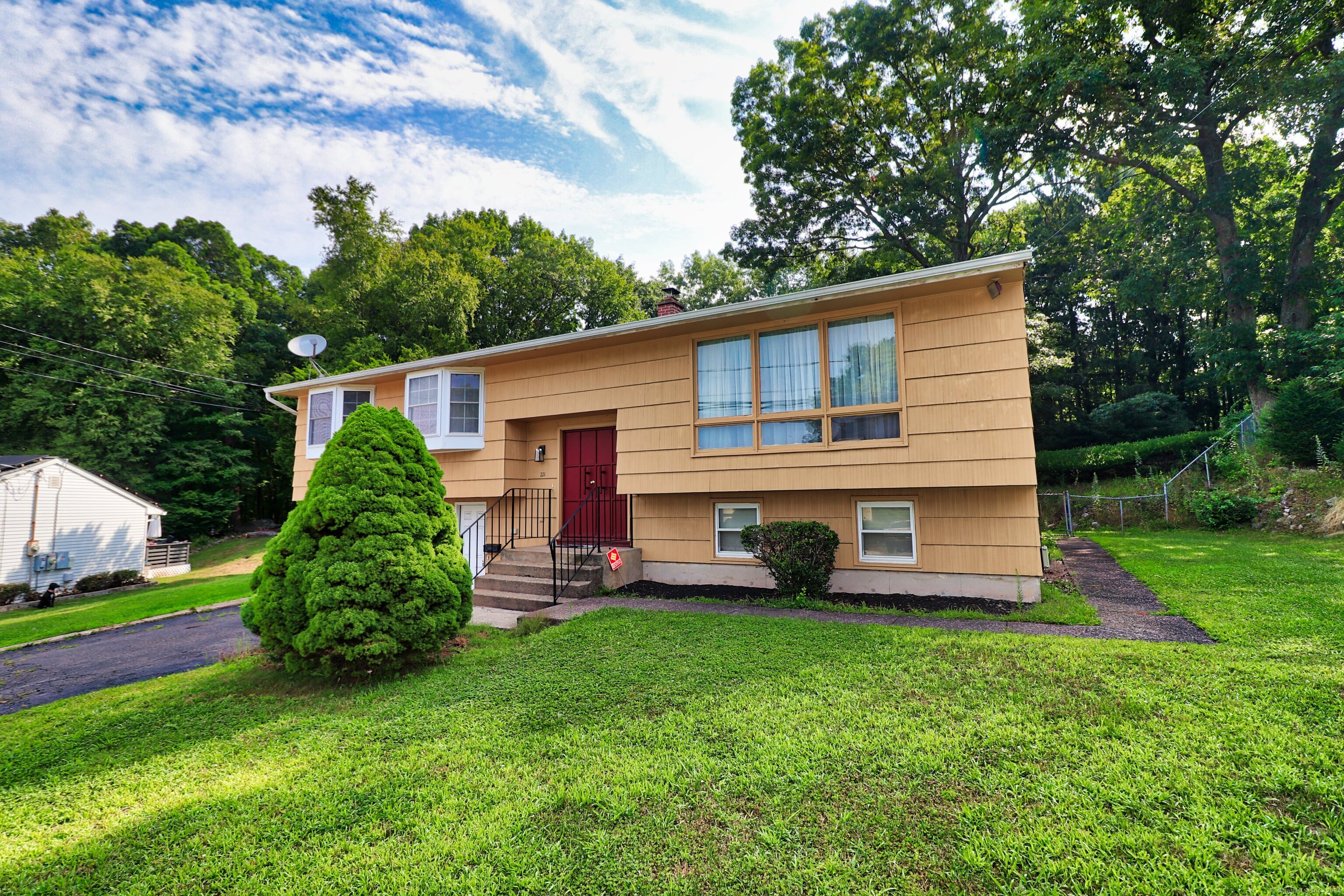 221 Windy Drive Waterbury CT 06705