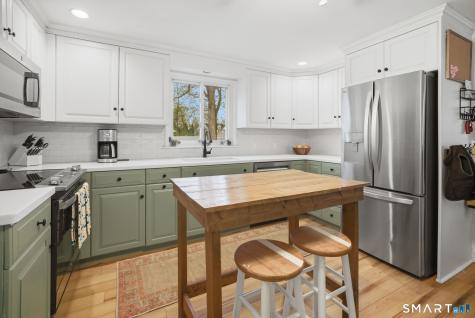 27 Fairfield Road West Hartford CT 06117