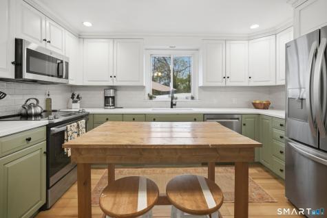 27 Fairfield Road West Hartford CT 06117
