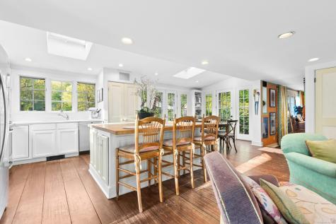 561 Middlesex Road Darien CT 06820