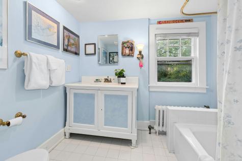 561 Middlesex Road Darien CT 06820