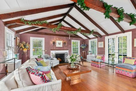 561 Middlesex Road Darien CT 06820