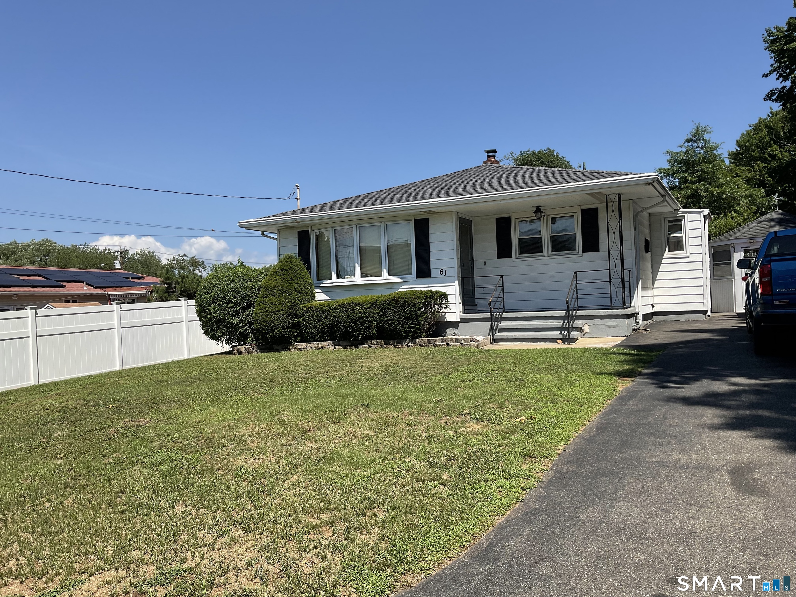 61 Rockview Road East Haven CT 06512