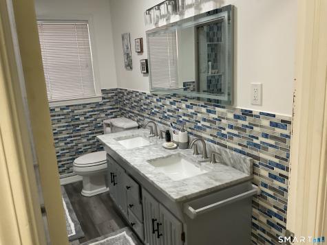 61 Rockview Road East Haven CT 06512