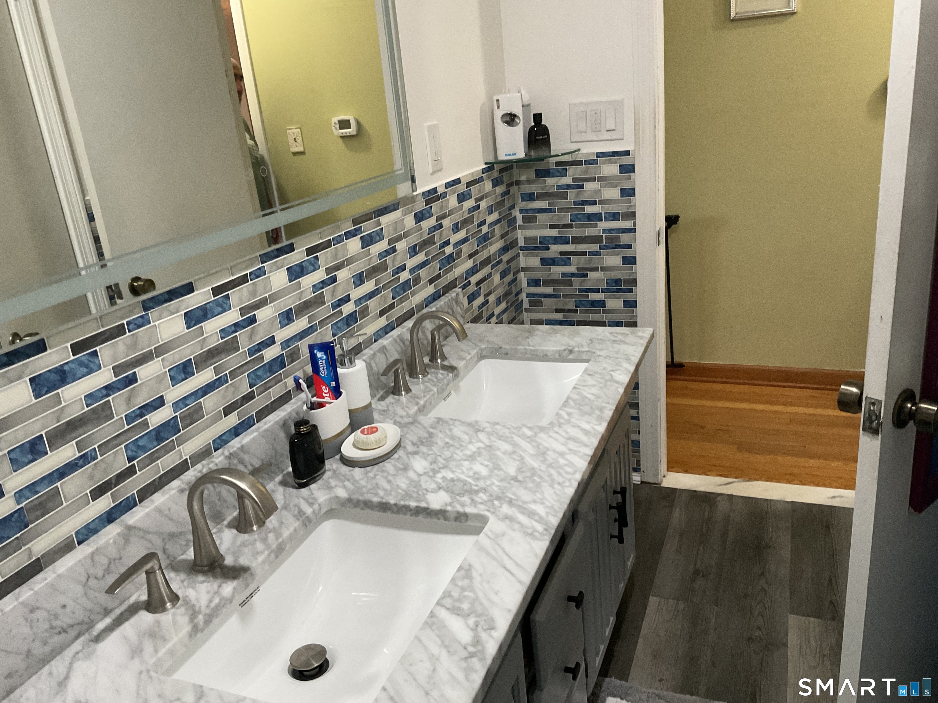 61 Rockview Road East Haven CT 06512