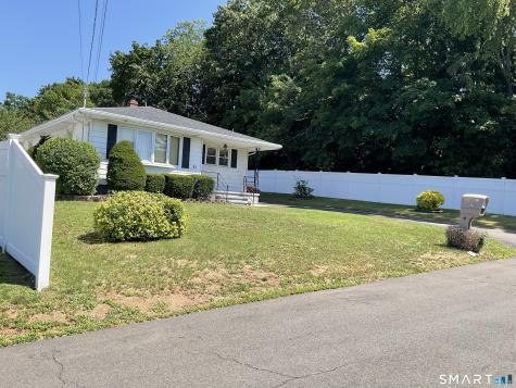 61 Rockview Road East Haven CT 06512