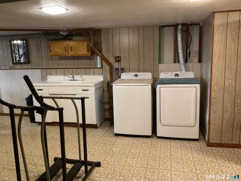 61 Rockview Road East Haven CT 06512