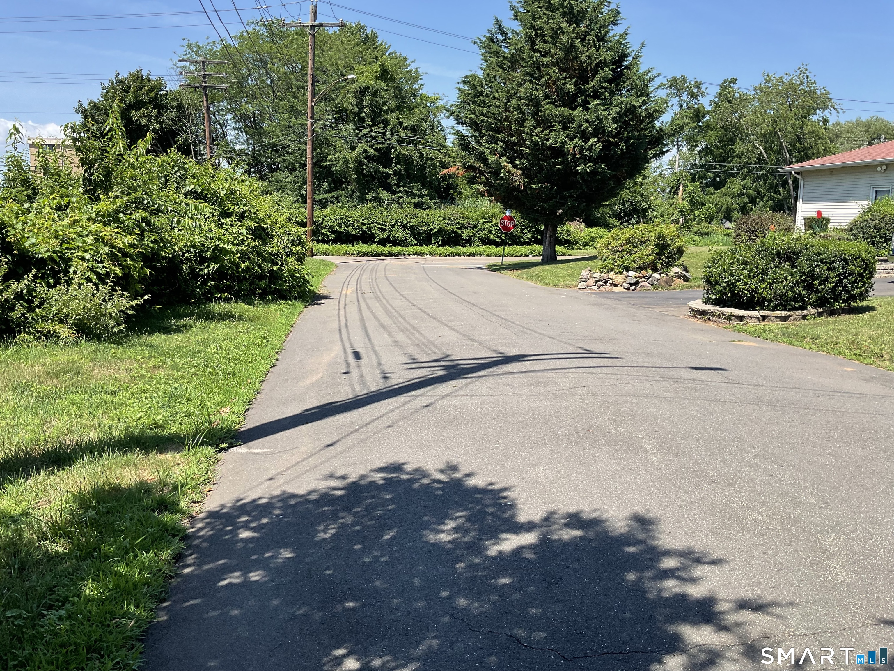61 Rockview Road East Haven CT 06512