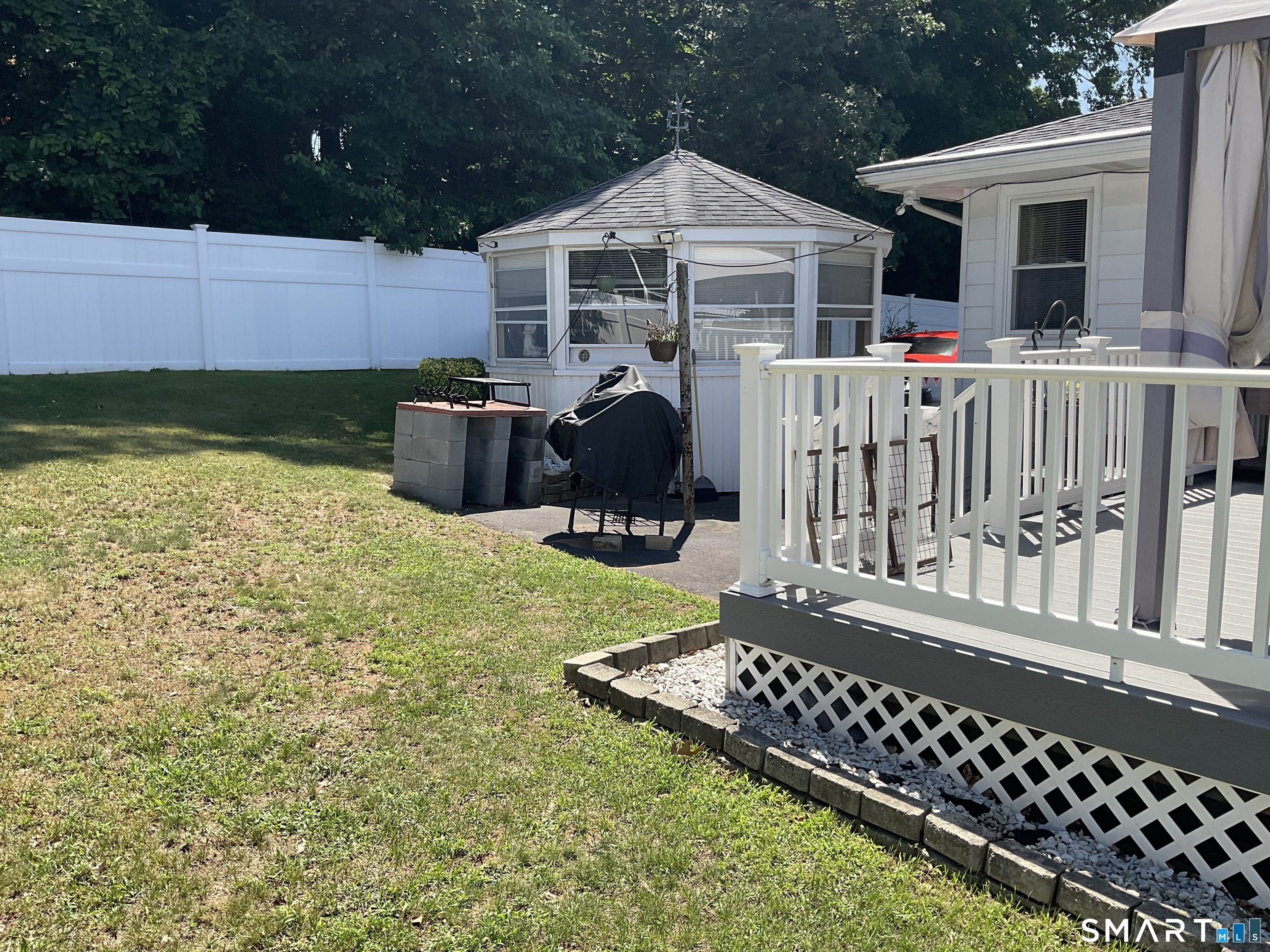 61 Rockview Road East Haven CT 06512