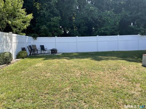 61 Rockview Road East Haven CT 06512