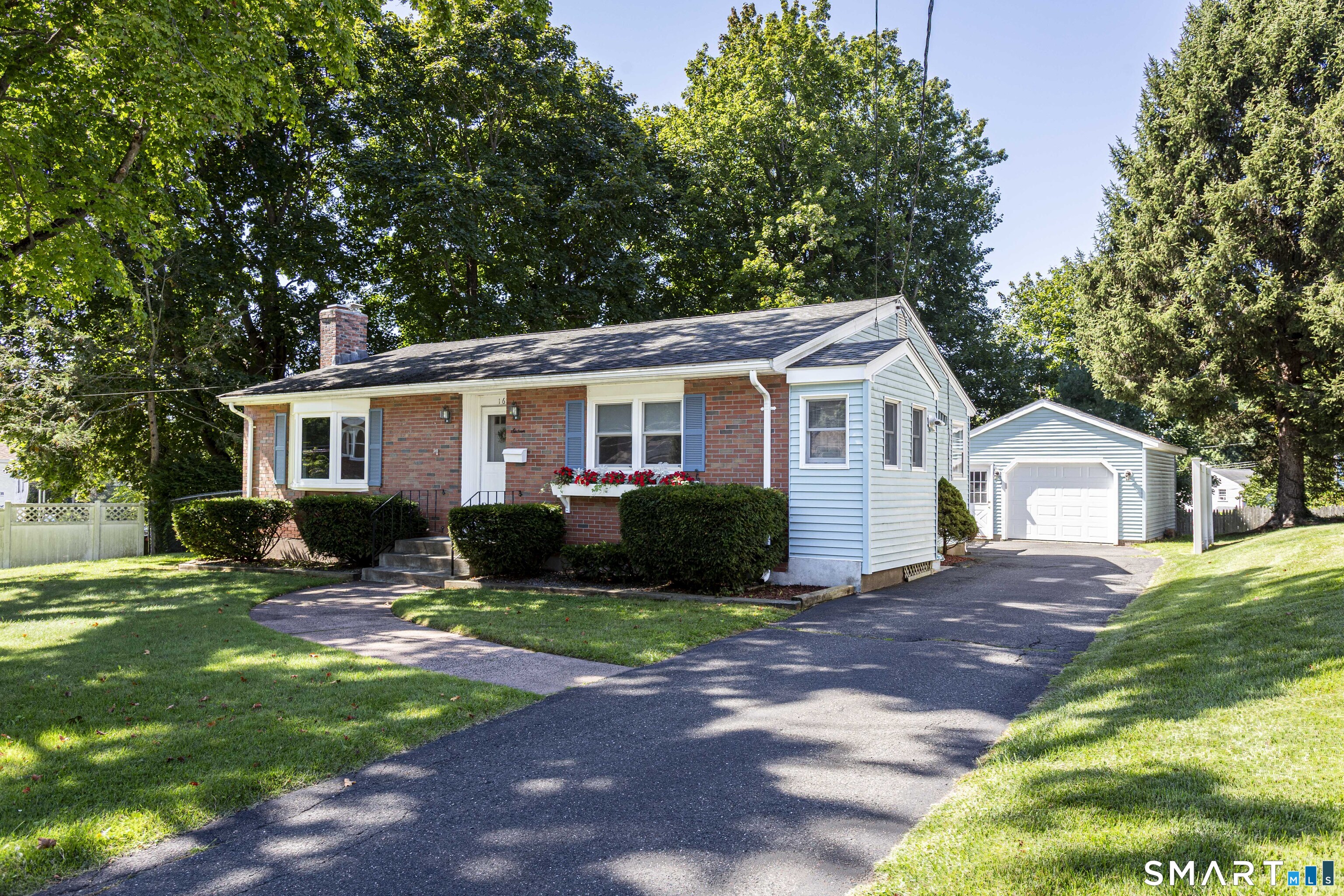 16 Philip Road Manchester CT 06040
