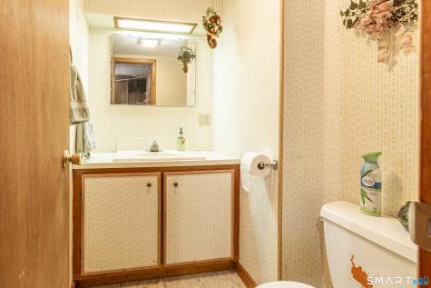 16 Philip Road Manchester CT 06040