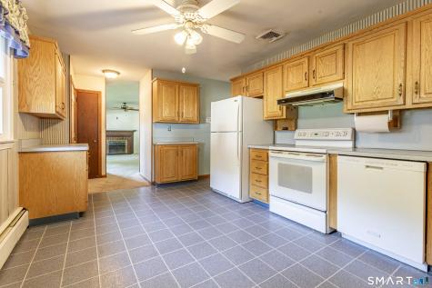 16 Philip Road Manchester CT 06040